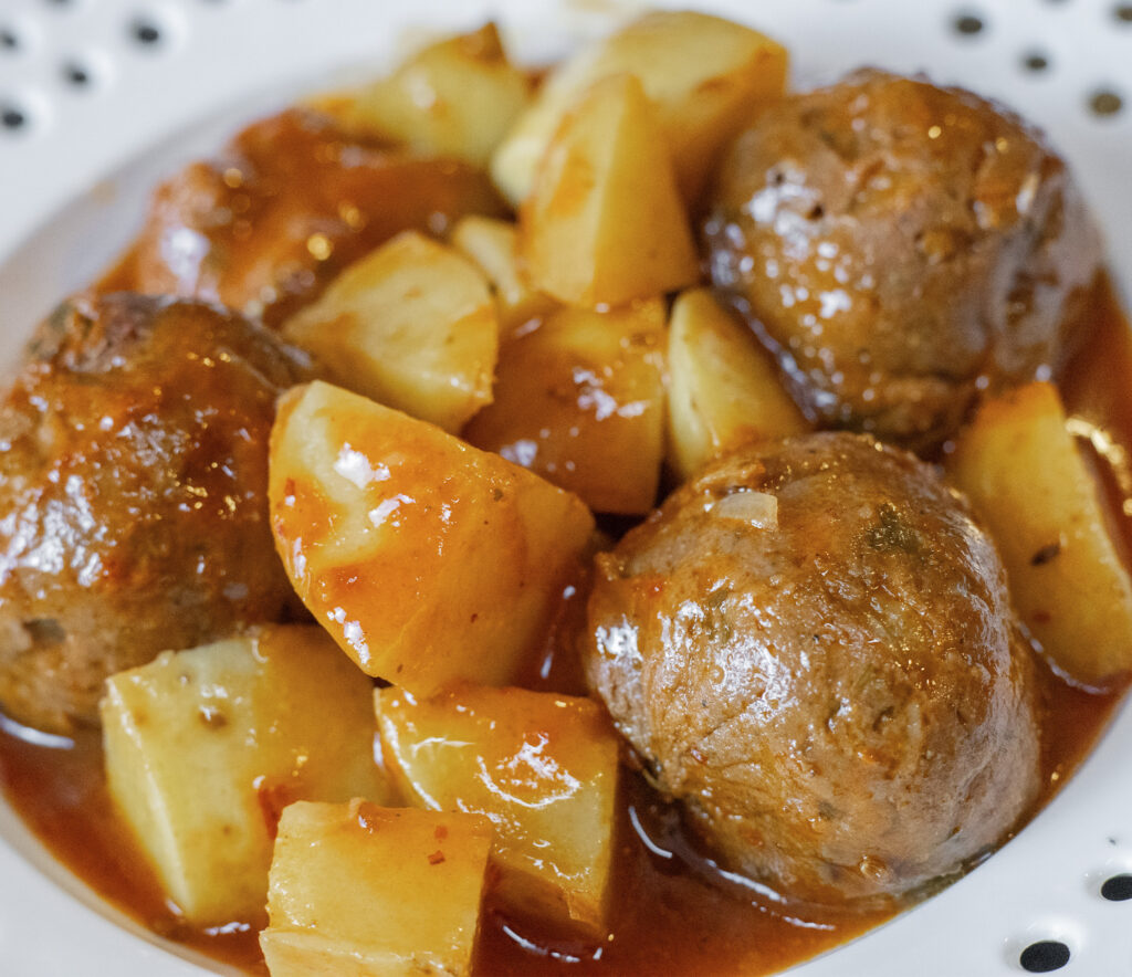 Albóndigas Veganas con Papas en Caldillo | Love Veg México